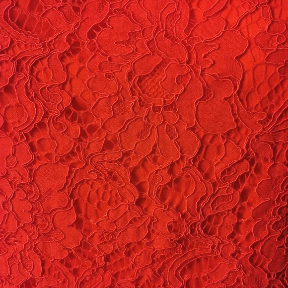 Red dress - Picture 3 of 4